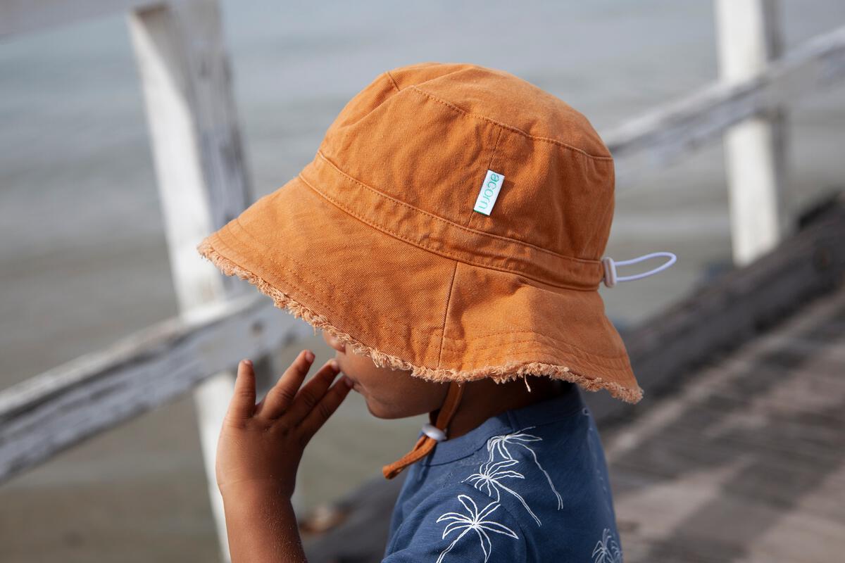 Acorn Bucket Hat Frayed Chestnut
