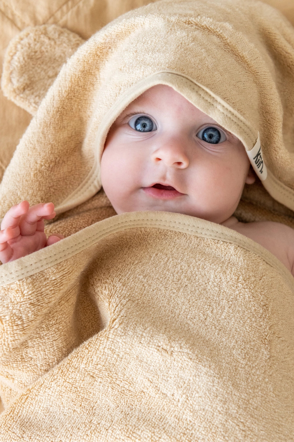 Kiin Hooded Towel