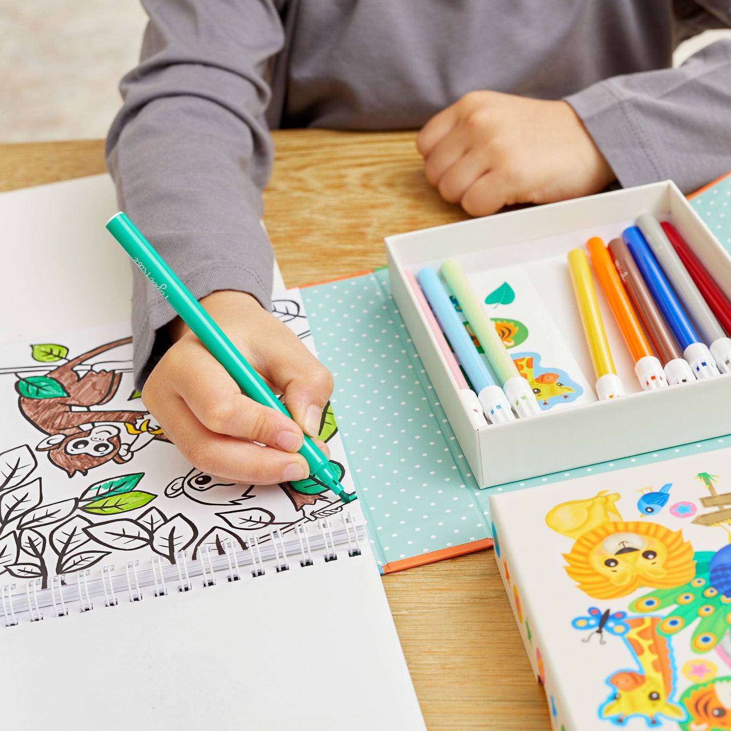 Tiger Tribe Colouring Set Zoo