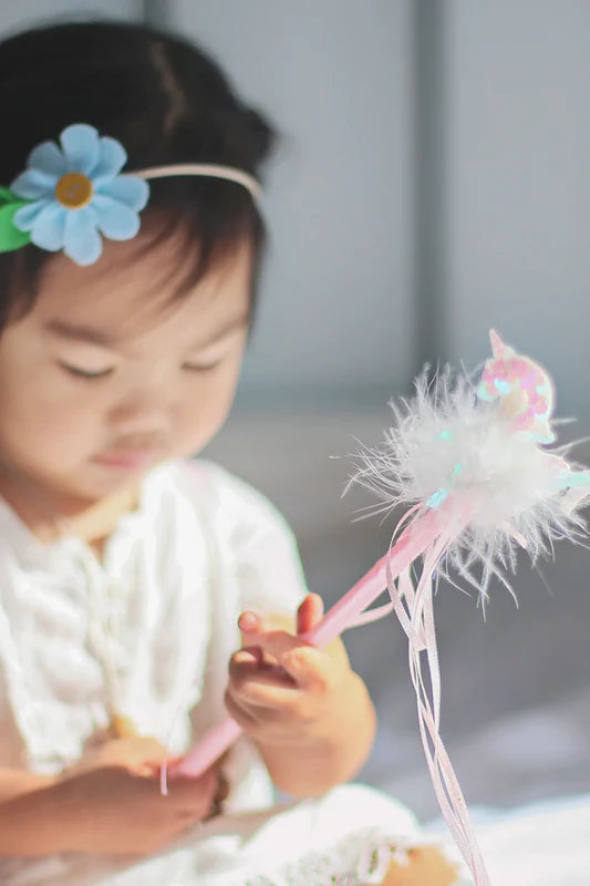 Great Pretenders Wand Unicorn Sequins - Chalk