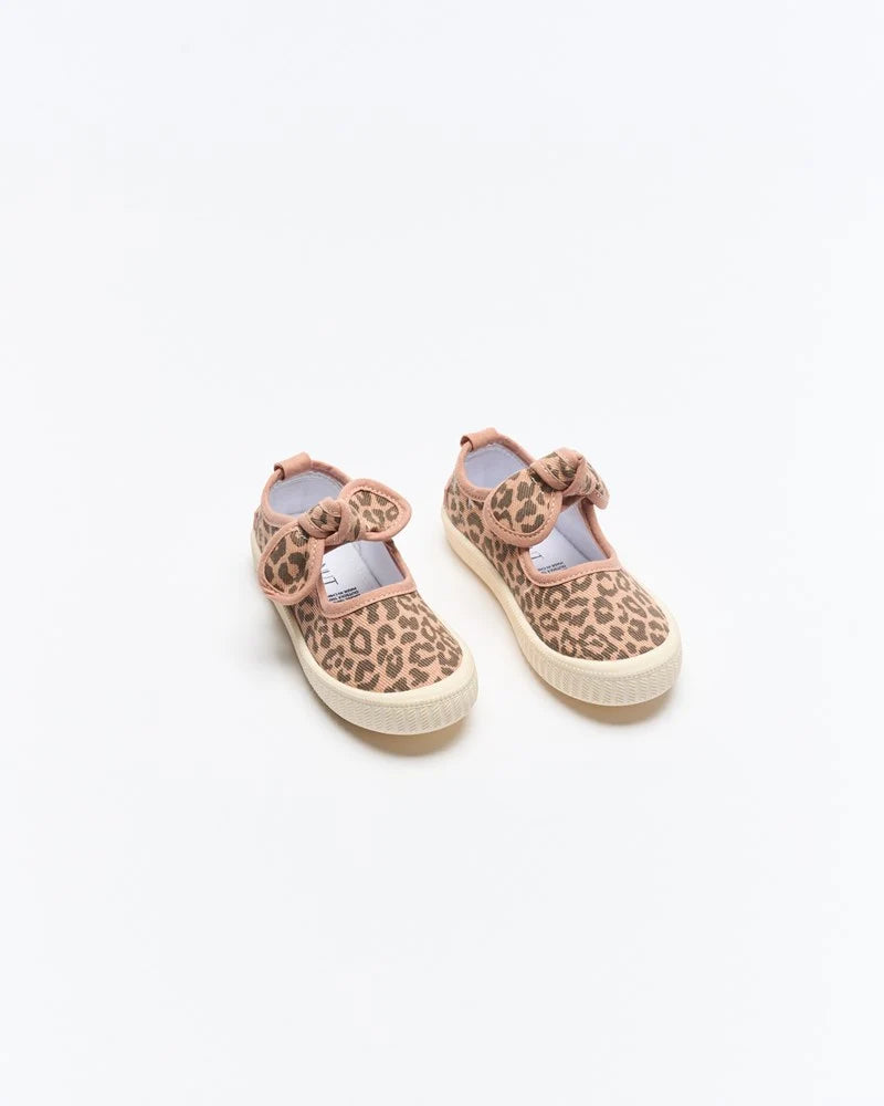 Walnut Canvas Millie Pink Leopard